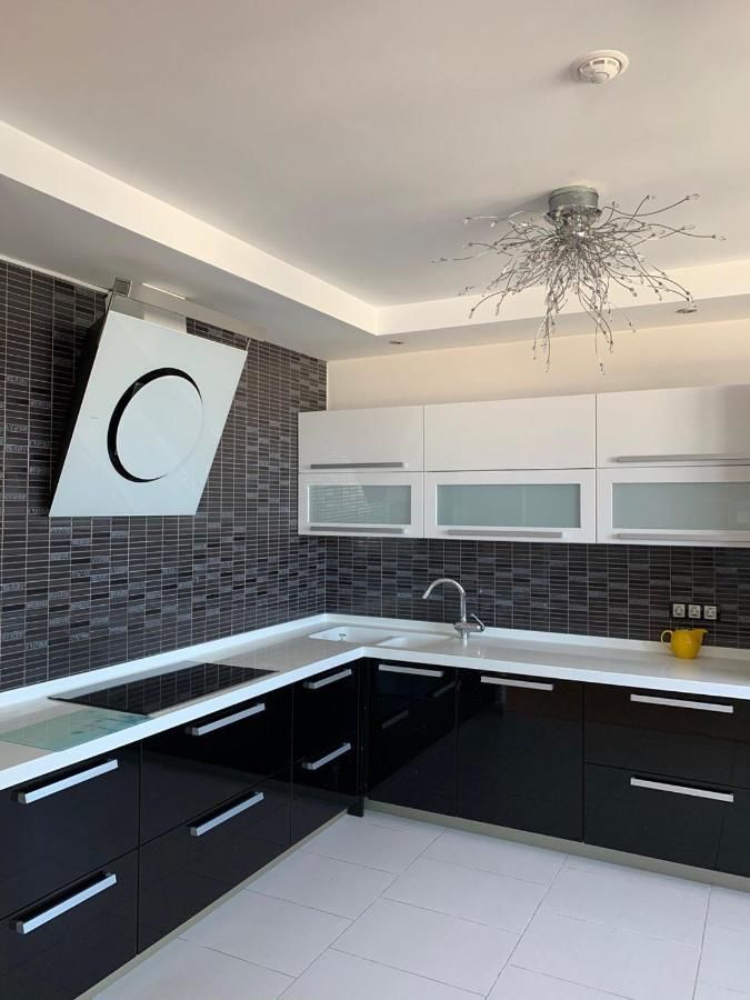 Апартаменты Spacious flat in Al-Farabi avenue with big rooms Алматы-23