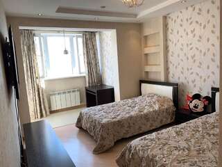 Апартаменты Spacious flat in Al-Farabi avenue with big rooms Алматы Апартаменты с 3 спальнями-12