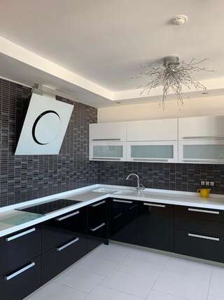 Апартаменты Spacious flat in Al-Farabi avenue with big rooms Алматы Апартаменты с 3 спальнями-33