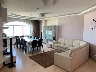 Апартаменты Spacious flat in Al-Farabi avenue with big rooms Алматы Апартаменты с 3 спальнями-35