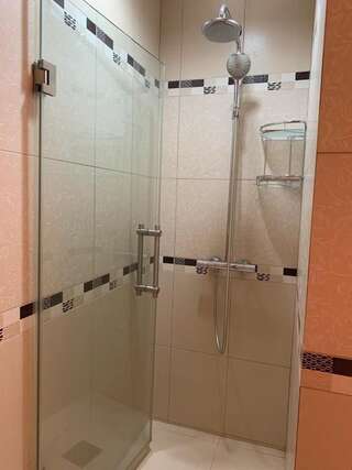 Апартаменты Spacious flat in Al-Farabi avenue with big rooms Алматы Апартаменты с 3 спальнями-38