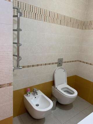 Апартаменты Spacious flat in Al-Farabi avenue with big rooms Алматы Апартаменты с 3 спальнями-45