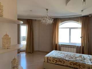 Апартаменты Spacious flat in Al-Farabi avenue with big rooms Алматы Апартаменты с 3 спальнями-8